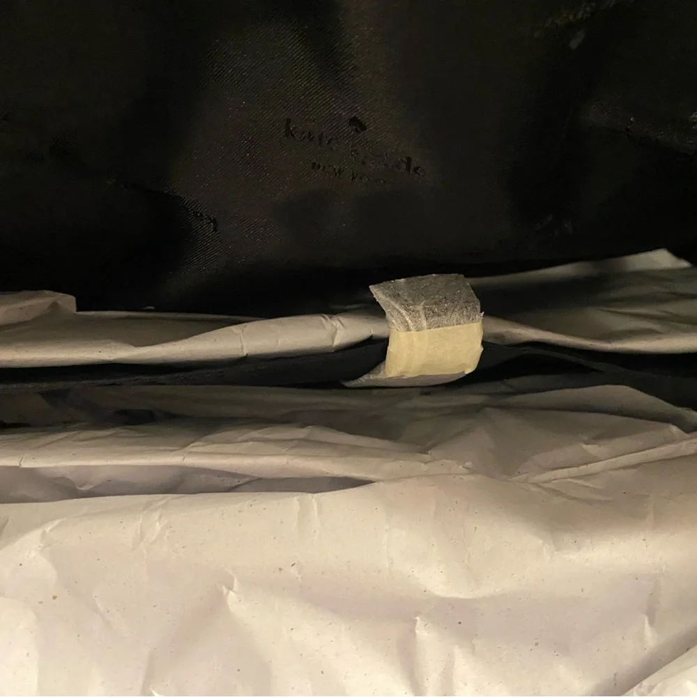 Kate Spade Chelsea Rose Toss Printed Weekender - Picture 10 of 11